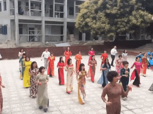 nhay-cha-cha.gif?width=150