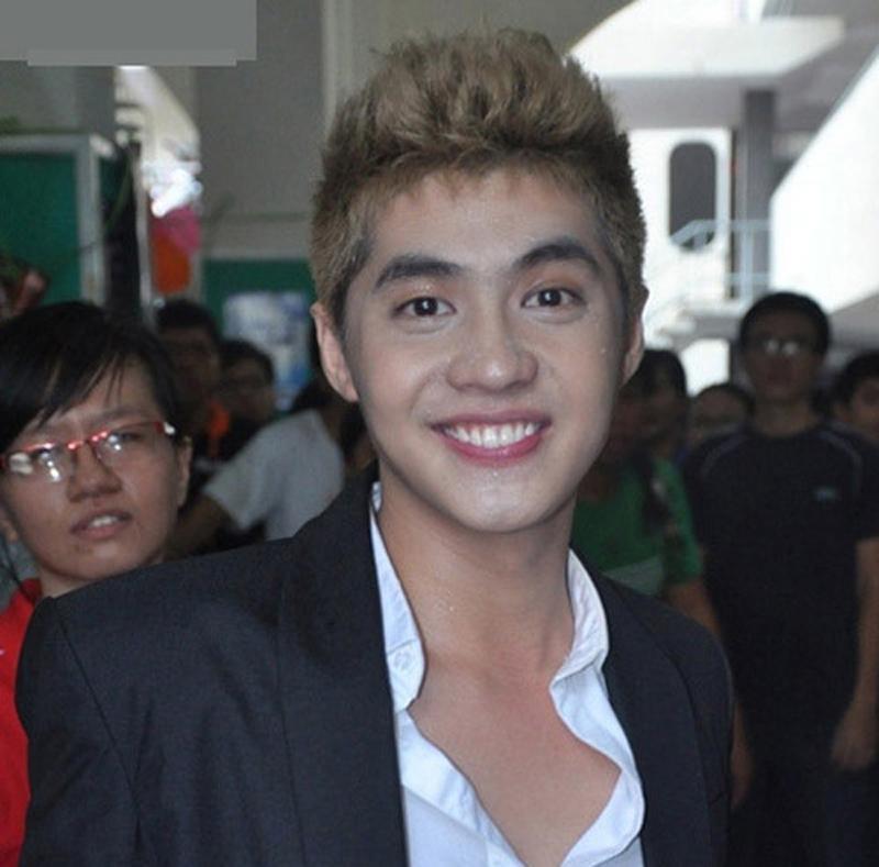 Noo Phước Thịnh lộ khoảnh khắc mặt bự phấn kém hấp dẫn.