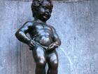 Chuyện thú vị về bức tượng cậu bé đứng tè, biểu tượng của nước Bỉ