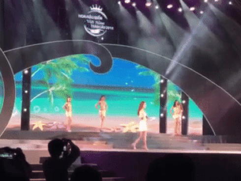 Catwalk như 'bà nội trợ mua rau', thí sinh Hoa hậu Biển Việt Nam bị chê tơi tả