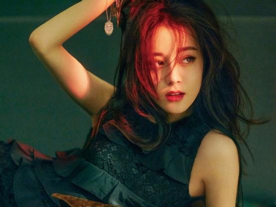 Đánh đổi sự nổi tiếng, Địch Lệ Nhiệt Ba làm việc 4 năm không ngừng nghỉ