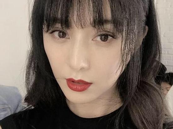 Phạm Băng Băng trẻ như thiếu nữ khi bất ngờ cắt tóc mái thưa chuẩn xu hướng