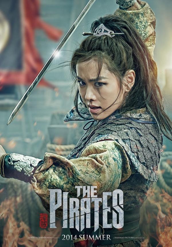 Năm 2014, Son Ye Jin hợp tác với nam diễn viên Kim Nam Gil trong bộ phim điện ảnh hài lịch sử "Pirates" - bộ phim đem lại cho cô giải nữ diễn viên chính xuất sắc tại lễ trao giải Grand Bell Awards.