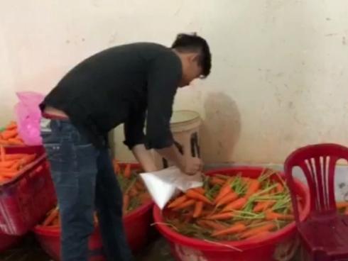 Bầu trời phủ một màu vàng khi doanh nghiệp gặp sự cố, chưa rõ hóa chất gì-3