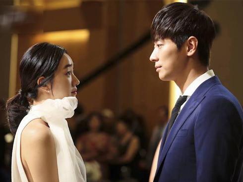 Ly hôn vì ghen tuông thái quá, 3 năm sau rớt nước mắt khi gặp lại vợ