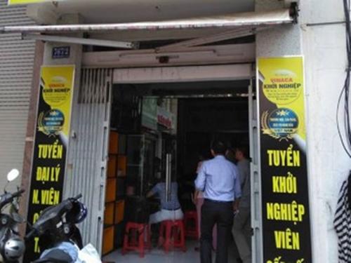 Đột kích cửa hàng bán sản phẩm 'trị ung thư' bằng than tre ở TP HCM