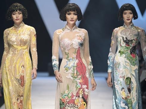 H'Hen Niê - Hoàng Thùy - Mâu Thủy mặt lạnh catwalk, thần thái đỉnh cao