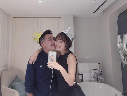 SunHt nhận bão like khi khoe mẹ hồi trẻ đẹp như hoa hậu-11