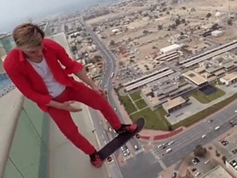 Instagram có anh trai trượt ván rất cool: Là ông chủ trẻ của shop thời trang, body căng cực-8