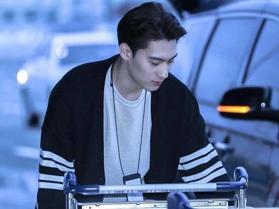 Đúng là SM có khác, chỉ làm quản lý thôi mà cũng đẹp trai đến ‘phát hờn’