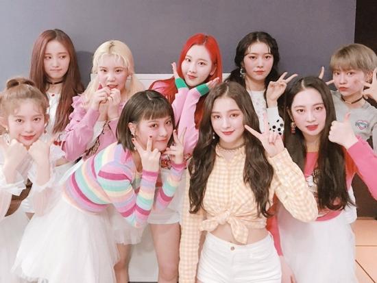 Bị chê kém tài, Momoland vẫn là nhóm nhạc Kpop đầu tiên đạt thành tích này trong 2018