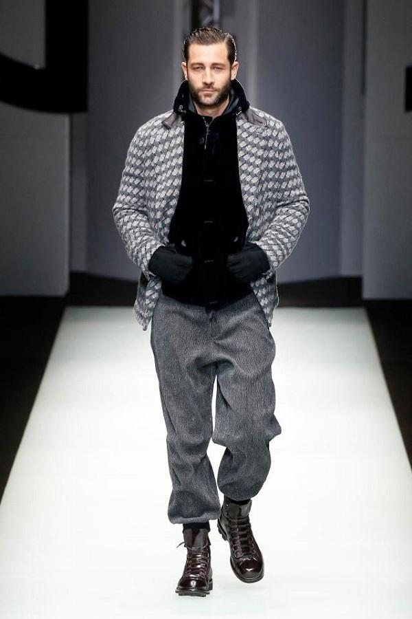 Ngoài ra anh còn xuất hiện nhiều lần với sự tự tin ở những sàn runway nổi tiếng khác.