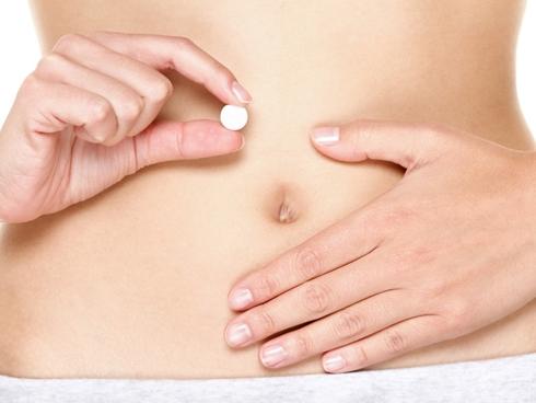 Giữ cho bạn gái đến khi cưới, chàng trai điếng người khi thấy vỉ thuốc tránh thai-2