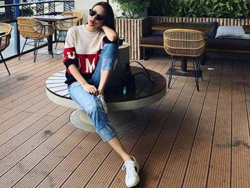 Sự tinh tế trong cách chọn giày, dép của Đàm Thu Trang khi yêu Cường Đô La