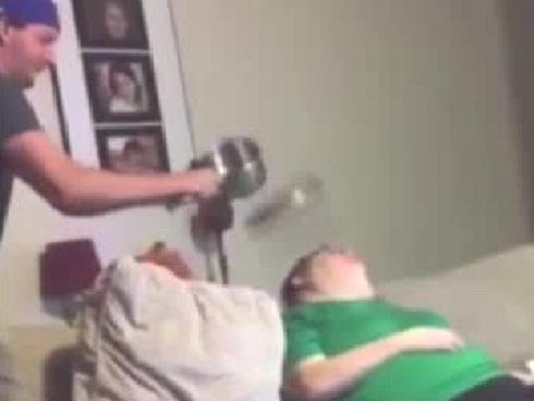 Kẻ 'nguy hiểm' nhất là kẻ luôn ở bên cạnh bạn