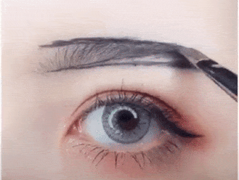 Clip: 'Bỏ túi' mẹo vặt trang điểm biến hóa nhan sắc trong tích tắc