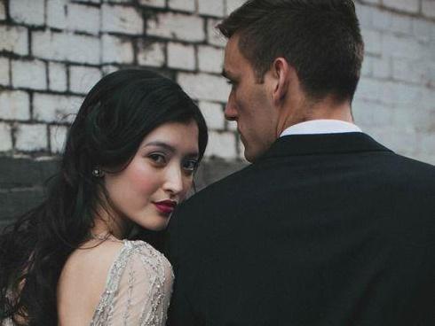 Bạn trai vỡ nợ, lòng còn yêu nhưng tôi vẫn dứt tình để đi lấy chồng