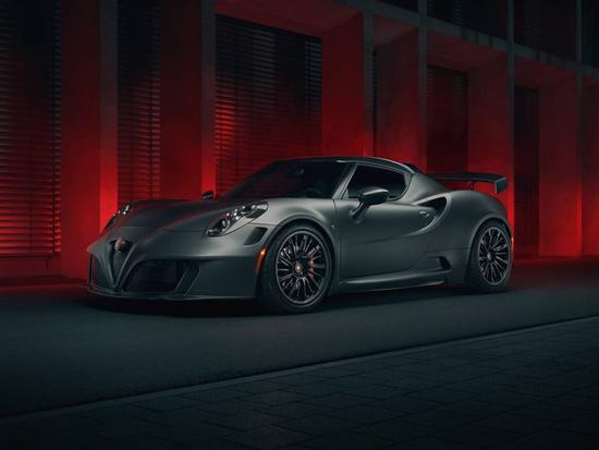 Pogea Racing Alfa Romeo 4C: Gần 500 mã lực trong một chiếc xe nhỏ nhắn