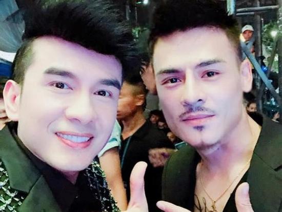 Cùng Đan Trường song ca hit cũ, Hoa Vinh bị chê giọng vừa yếu vừa thô