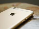 Nhiều người đi thay pin iPhone bị Apple 'chặt chém'
