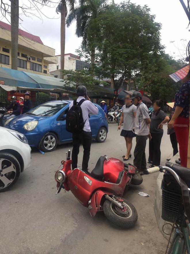 Sau khi xảy ra va chạm, nam sinh viên được đưa đến BV Đại học Y Dược Hải Phòng khám vết thương. Nạn nhân bị ngã, chấn thương và tràn dịch đầu gối, 2 xe hư hỏng nhẹ. Nữ tài xế đã bị cơ quan yêu cầu làm bản tường trình. Trong đó, bà phân trần "do bị kích động nên không kiềm chế được bản thân" và xin rút kinh nghiệm. Còn vụ tai nạn đã được Công an quận Ngô Quyền thụ lý.
