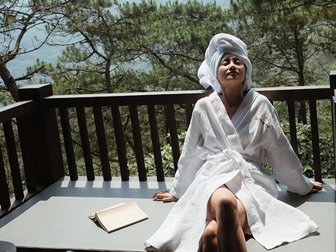 Cuối tuần, theo chân Quỳnh Chi tới hai địa điểm thần tiên ngay gần Hà Nội