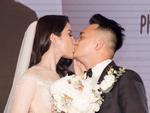 Diệp Lâm Anh và ông xã trao nhau nụ hôn ngọt ngào trong tiệc cưới sang trọng