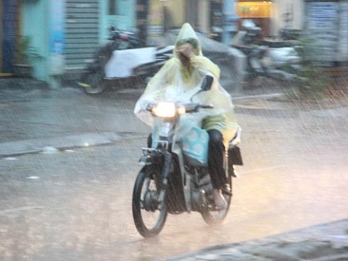 Chiều nay 8/5 Hà Nội mưa giông, khả năng xuất hiện mưa đá