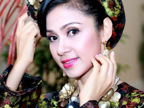 Việt Trinh chính thức tuyên bố: 'Tôi sẽ ở một mình đến suốt đời'