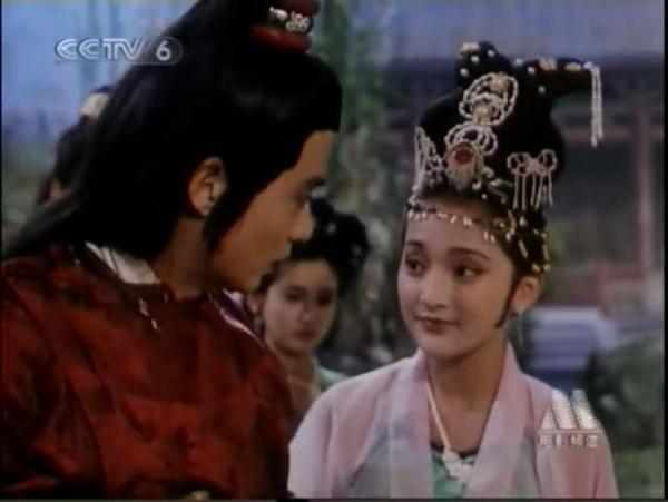 Châu Tấn năm 17 tuổi trong “Cổ mộ hoang trai” 1991.