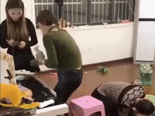 Clip là minh chứng cho bạn thấy một chân lý: Phụ nữ thật đáng sợ!