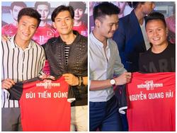 Dàn cầu thủ U23 Việt Nam xúc động khi nhìn thấy chính mình trong '11 niềm hy vọng'