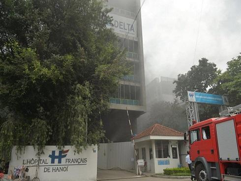 Hà Nội: Cháy nghi ngút ở bệnh viện Việt - Pháp