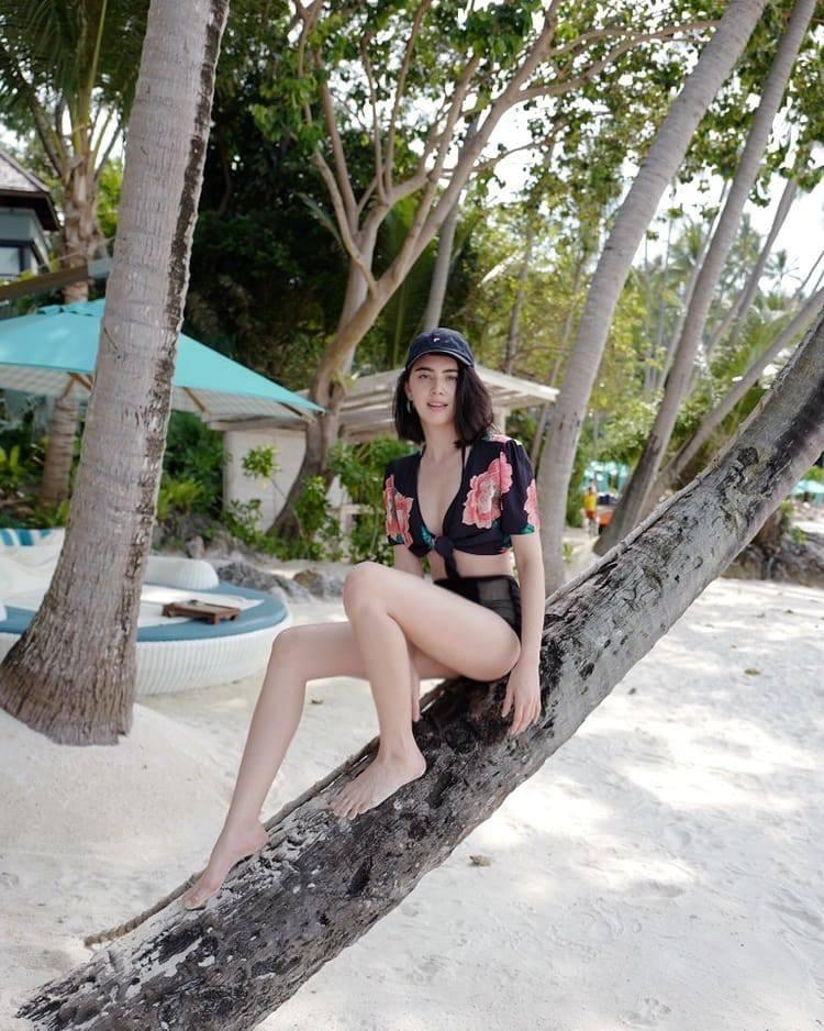 Sở hữu gương mặt đẹp hoàn hảo và vóc dáng vạn người mê, không khó hiểu khi  Mai Davika luôn là gương mặt được nhiều nhãn hàng tìm kiếm.