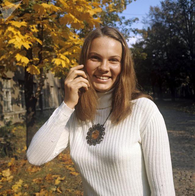 Litva: Những cô gái xinh đẹp xinh đẹp sống ở Litva — một đất nước nhỏ với lịch sử phong phú. Gen của các dân tộc Slavơ và Bắc Âu làm cho các cô gái Litva trở nên hấp dẫn tuyệt vời.