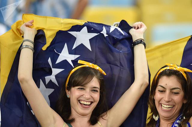 Bosnia: Có lẽ, rất ít người nghe nói về đất nước Bosnia, và thậm chí còn ít người hơn thế nữa đặt chân đến đây. Nhưng những người may mắn được đến thăm quốc gia này biết rằng có rất nhiều phụ nữ độc thân đang chờ đợi tình yêu.