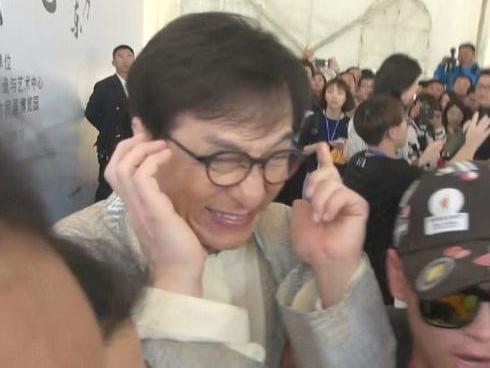 Quý tử nhà Thành Long hẹn hò con gái vua sòng bạc-3