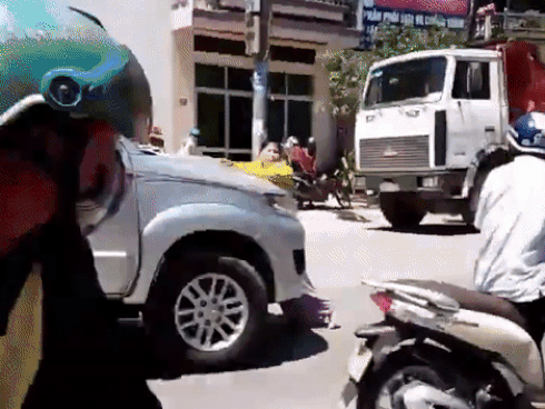 Nữ sinh đua nhau làm bồ nhí, kiếm 60 triệu mỗi tháng-3