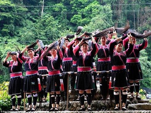 Ghé thăm ngôi làng của 'những nàng công chúa Tóc Mây'