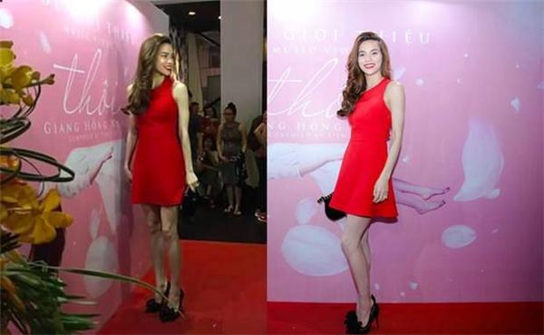 Trong loạt ảnh chụp cam thường, "nữ hoàng giải trí" lộ vòng 2 kém thon gọn, đôi chân gầy tong teo.