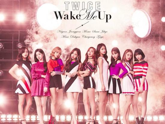 TWICE tiếp tục tự tay phá kỉ lục của chính mình tại Nhật Bản