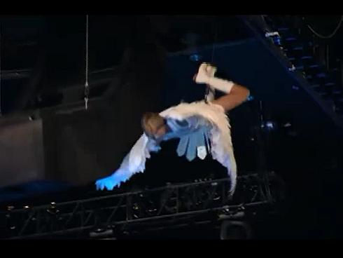 Hóa ra 'thiên thần gãy cánh' là có thật!