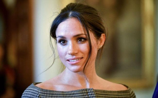 Cũng theo tạp chí The Sun, ngày 17/5, vợ tương lai của Hoàng tử Harry, Meghan Markle một lần nữa xác nhận cha cô sẽ không đến dự đám cưới của con gái.