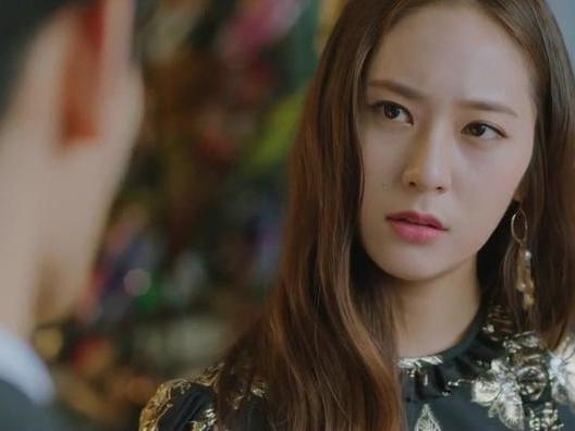 Đùng đùng đòi chia tay khi thấy 'vật thể lạ' này trong túi xách của anh