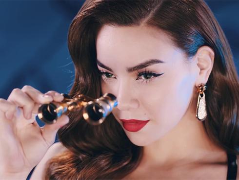 Có cuộc đời tương đồng với công nương Meghan Markle, Hà Hồ gây shock với câu nói: 'Ở Việt Nam, thông minh bị gọi là quỷ cái'