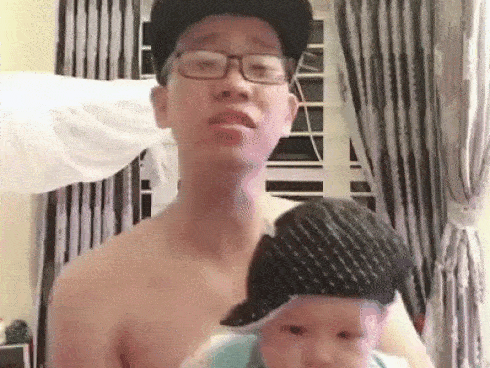 Ông bố trẻ vừa trông con vừa hát rap nịnh vợ khiến hội chị em rần rần xin Facebook vì quá dễ thương Ông bố trẻ vừa trông con vừa hát rap nịnh vợ khiến hội chị em rần rần xin Facebook vì quá dễ thương