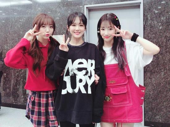 Lovelyz nhận ý kiến trái chiều khi remake hit một thời của 'mỹ nhân không tuổi' Jang Na Ra