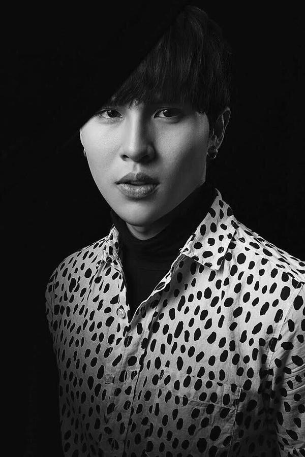 Trần Duy Anh cũng là gương mặt trẻ có vẻ ngoài điển trai, cuốn hút. Duy Anh có chiều cao 1m84, thân hình cân đối. Anh chàng từng tham gia show diễn The Muse 2 vào cuối năm 2017 của NTK Đỗ Mạnh Cường. Gần đây, Duy Anh đang là nhân tố gây chú ý tại Giọng hát Việt 2018, là thành viên đội ca sĩ Tóc Tiên.