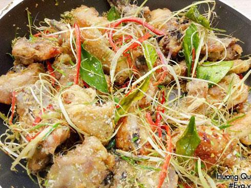 Cách làm gà rang muối giòn ngon, đậm đà ngày cuối tuần