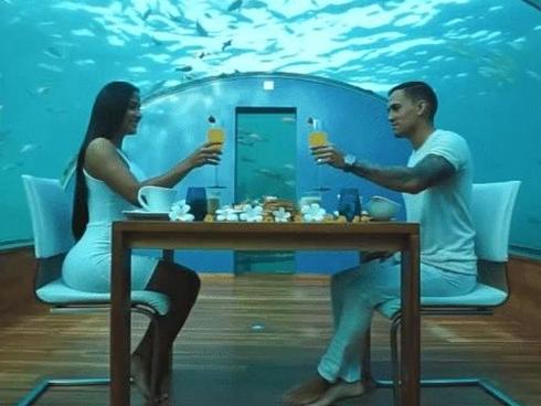 Khu nghỉ dưỡng độc nhất thế giới được xây dựng dưới đáy biển